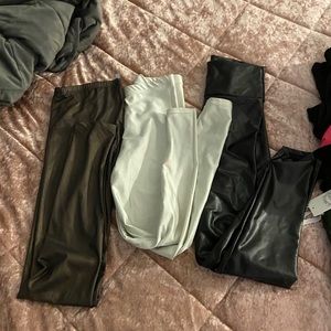 3 pairs of leggings